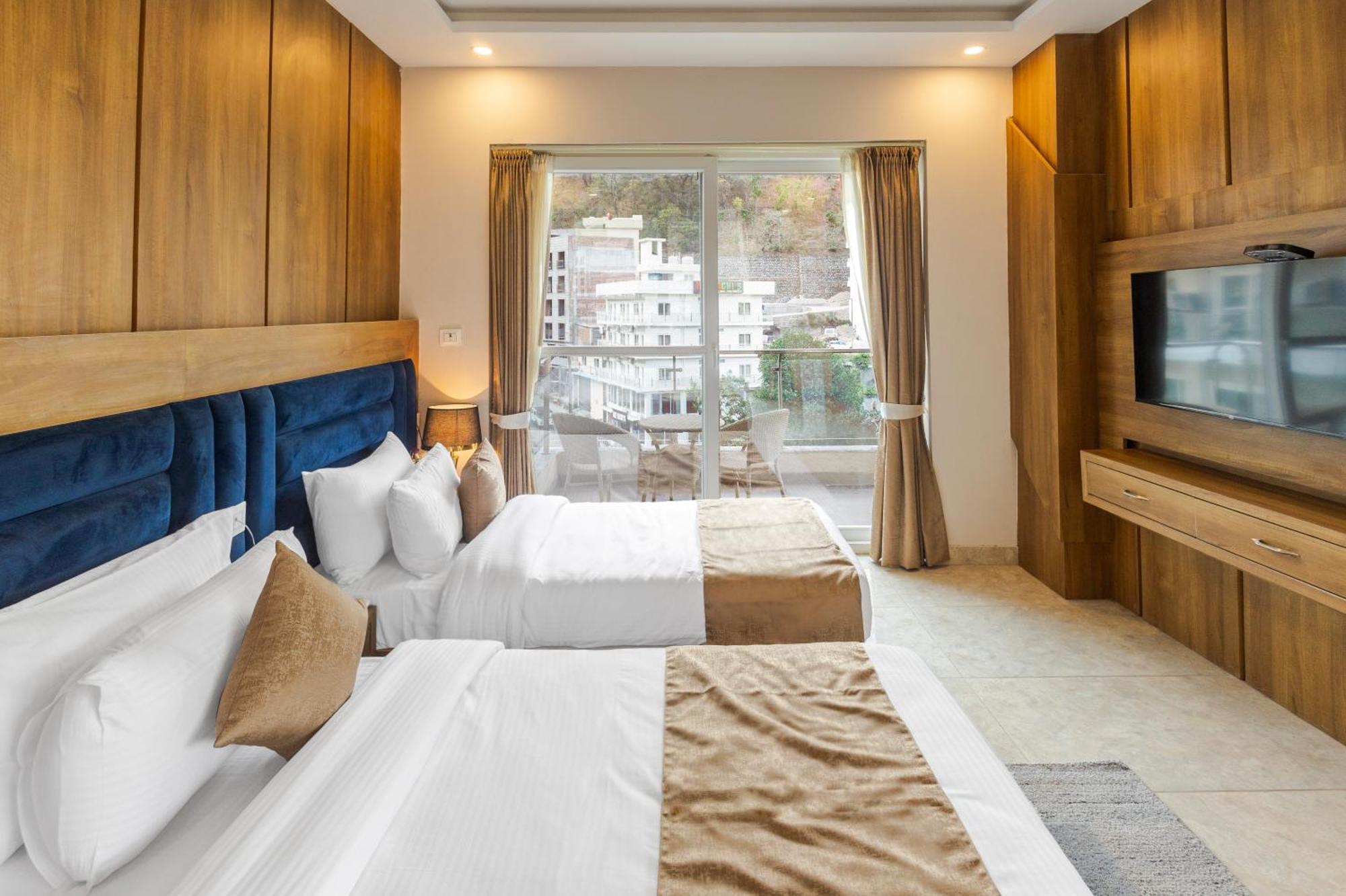 Stone Wood Hotel, Rishīkesh Extérieur photo