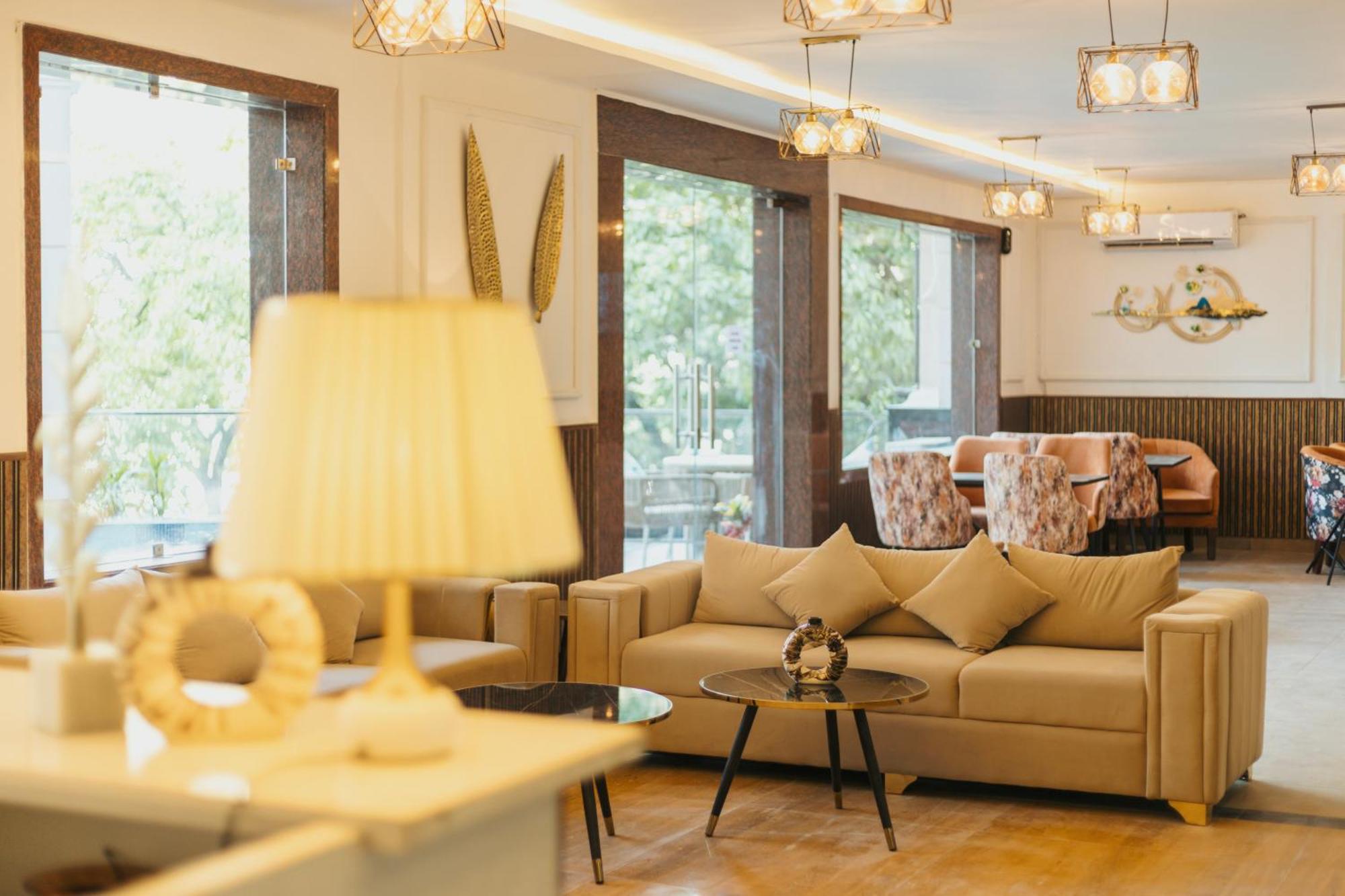Stone Wood Hotel, Rishīkesh Extérieur photo