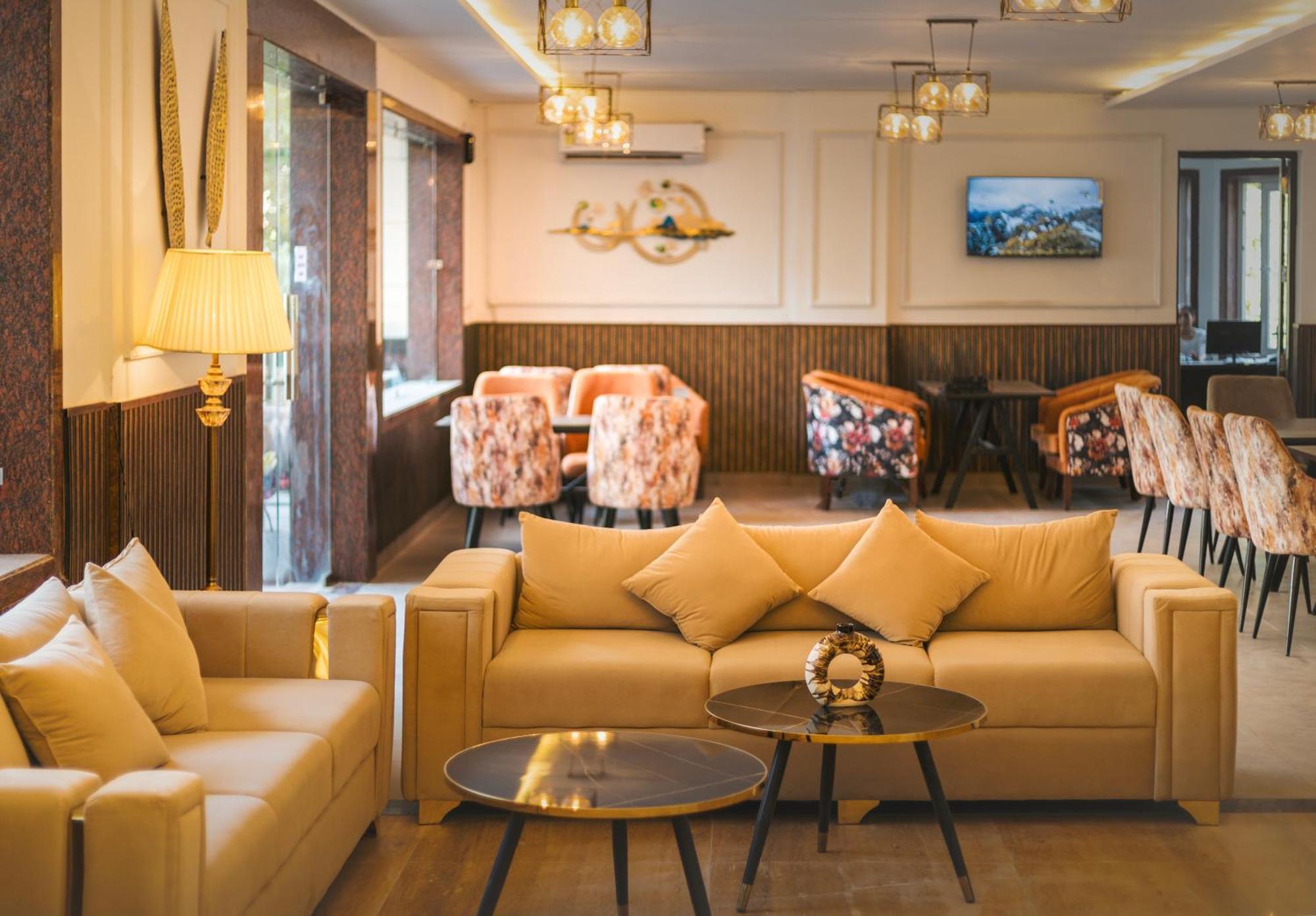 Stone Wood Hotel, Rishīkesh Extérieur photo
