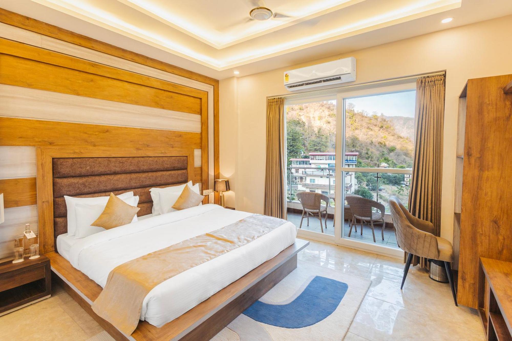 Stone Wood Hotel, Rishīkesh Extérieur photo